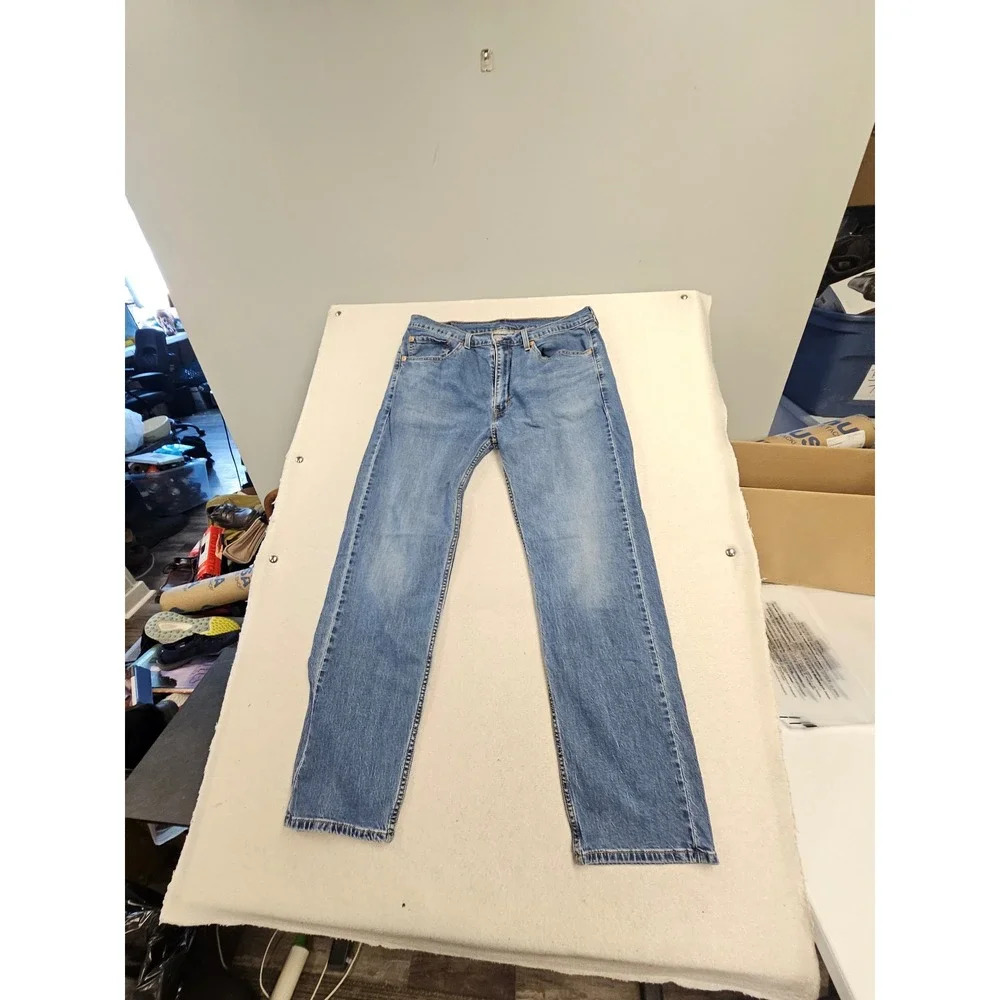 Levis 505 Regular Fit Straight Leg Jeans Mens 36x30 Medium‎ Wash Blue Denim